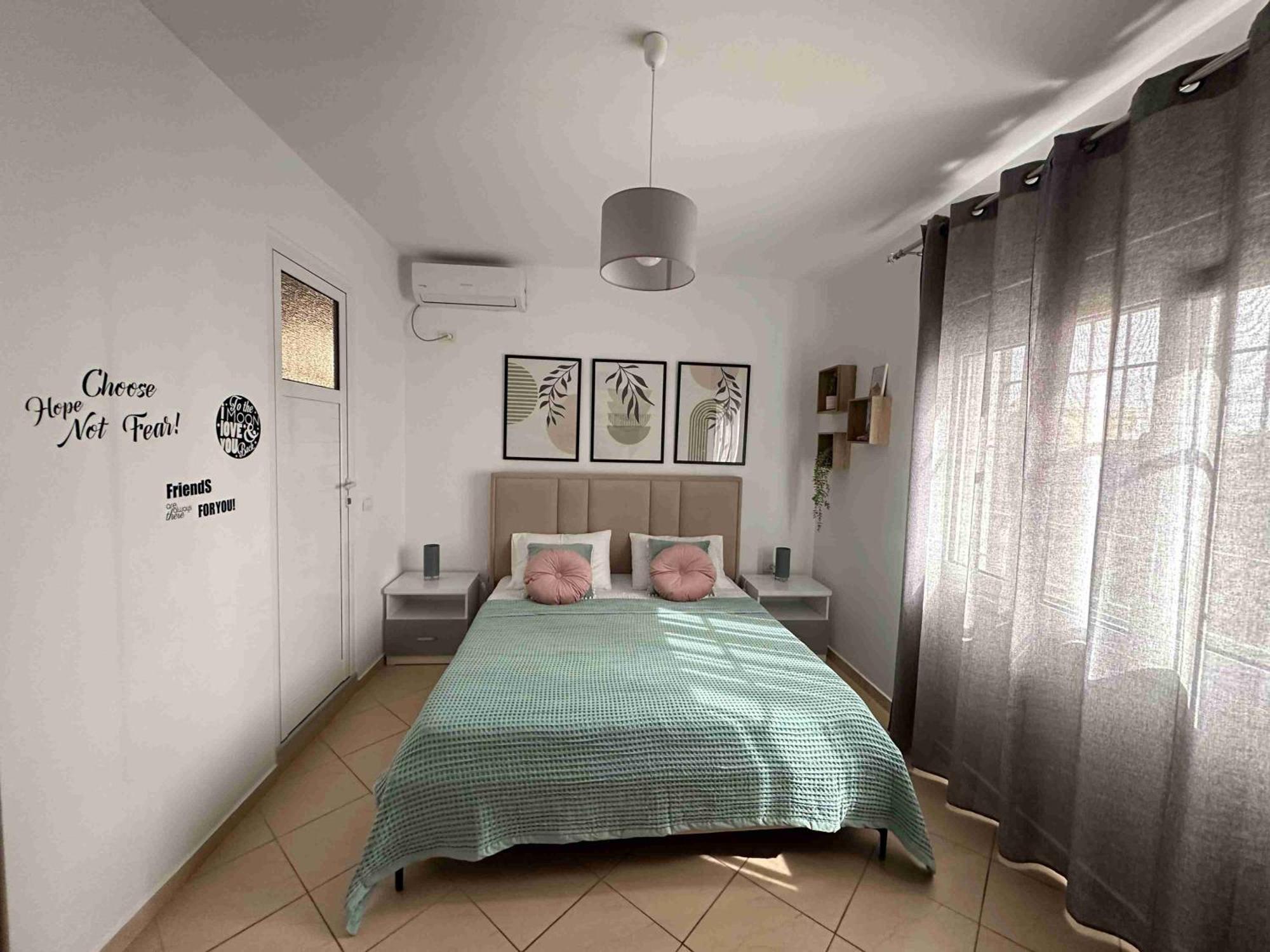 Dreamades House Hotel เดอร์มี ภายนอก รูปภาพ